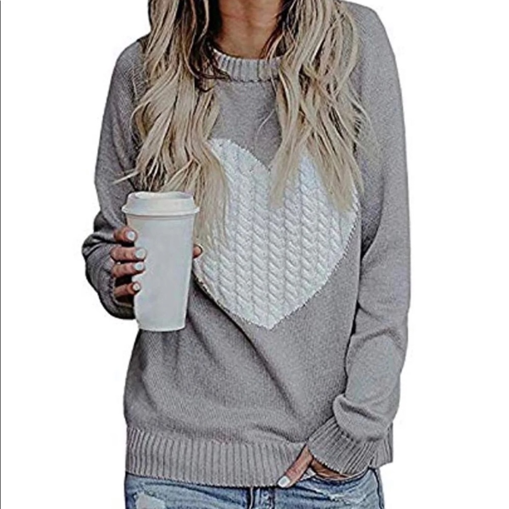 Gray Heart Pattern sweater - Picture 2 of 6